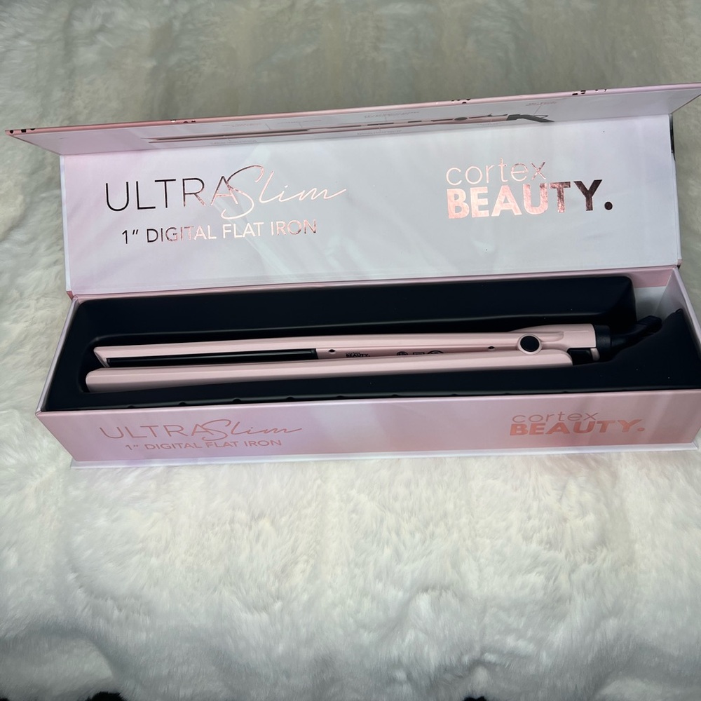 Profesional Cortex Beauty Ultra Slim 1” Ultra-thin Flat Iron MSRP $169.00 MSRP